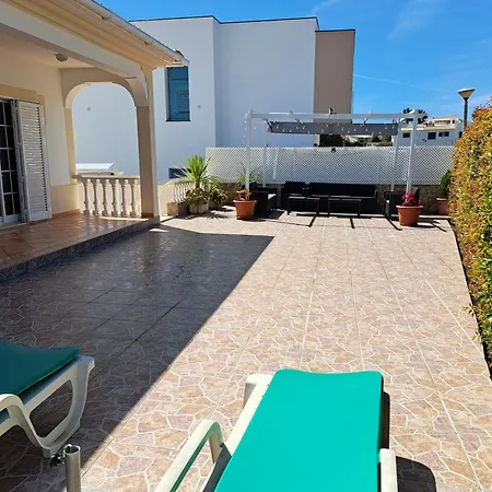 Hébergement de vacances In Olhos De Agua Mit Privatem Pool