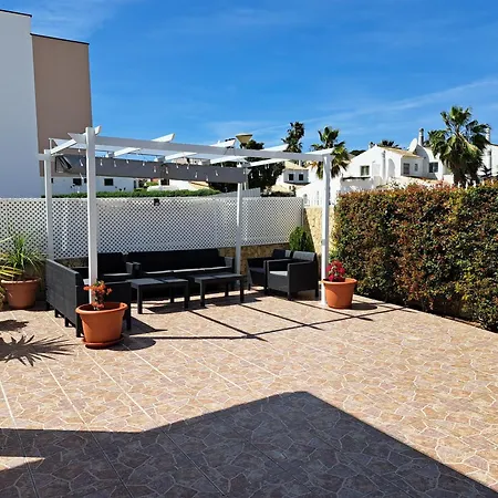 In Olhos De Agua Mit Privatem Pool Hébergement de vacances *